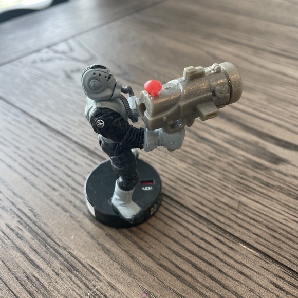 Star Wars 2005 LFL Hasbro Attacktix Battle Masters Game Pieces pilot trooper - Picture 5 of 11